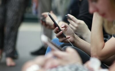 Oboseala digitală: efectele timpului petrecut online